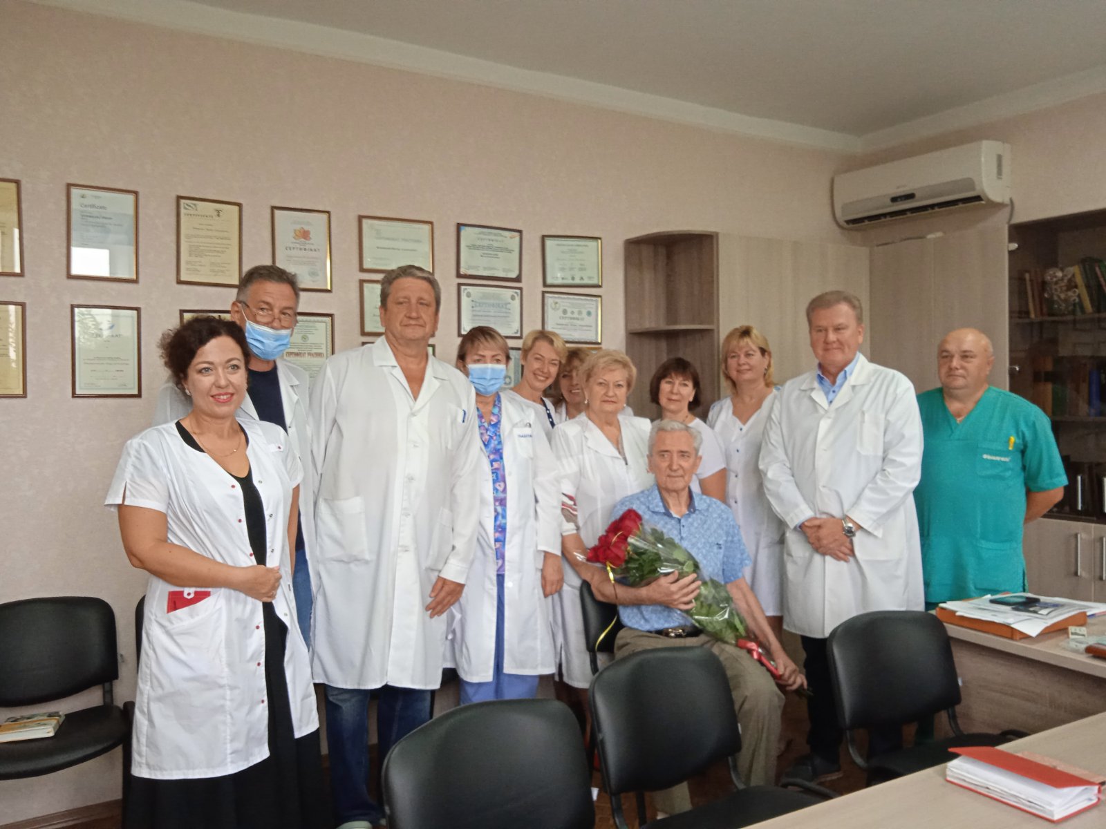 Вітаємо з днем народження лікаря-пульмонолога Мащенко Володимира Ілліча!